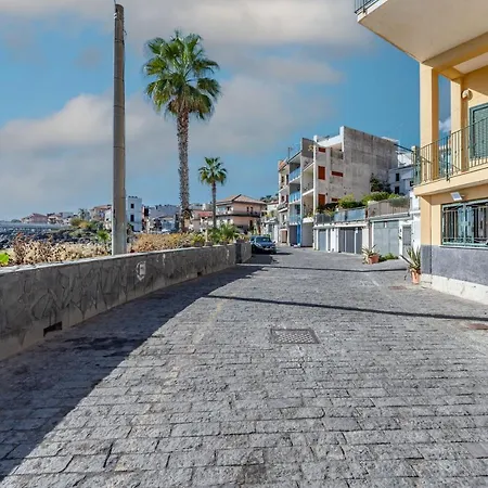 Apartment Seafront Apt With View In