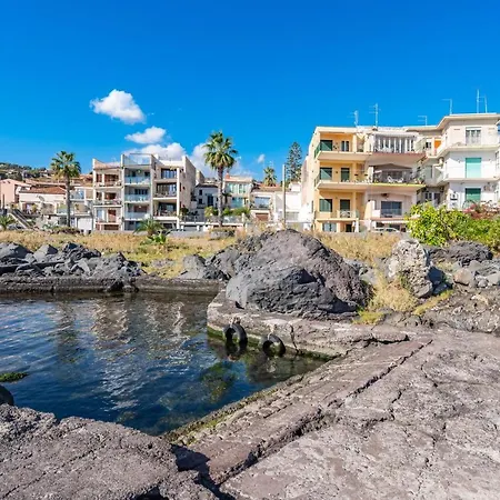 Seafront Apt With View In Apartment *